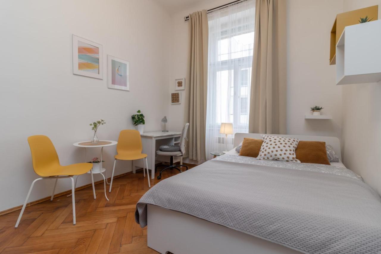 Awesome Stay Studios Praag Buitenkant foto