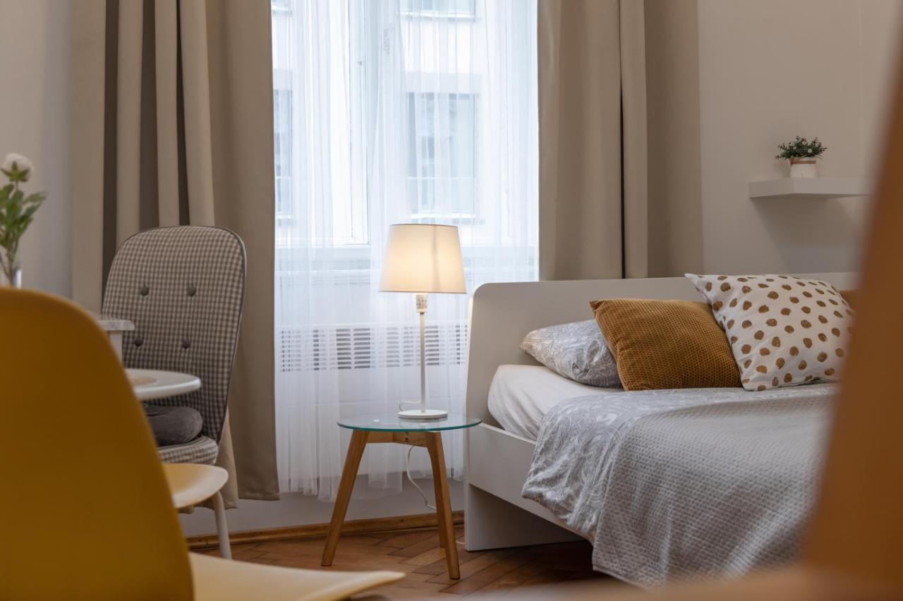 Awesome Stay Studios Praag Buitenkant foto